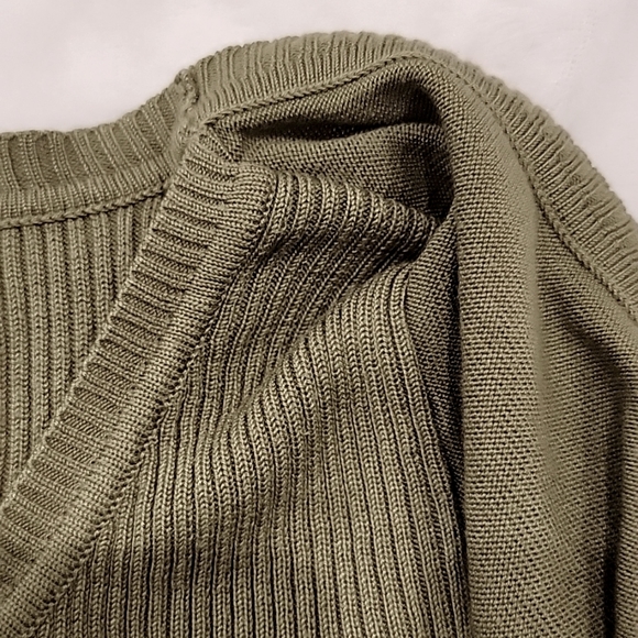 R.Q.T Sweater - Picture 7 of 9